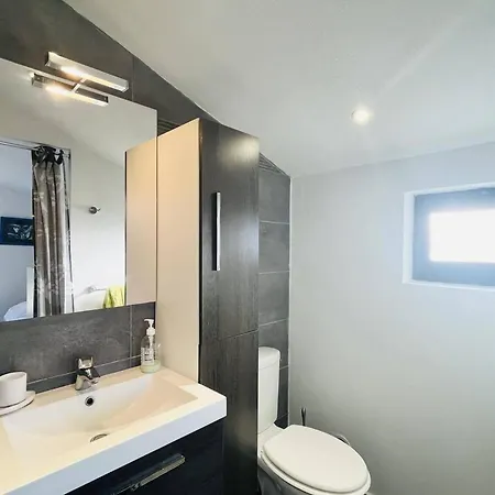 Climatise, 2 Chambres, Terrasse, A 100m De La A - Fr-1-63-341 *